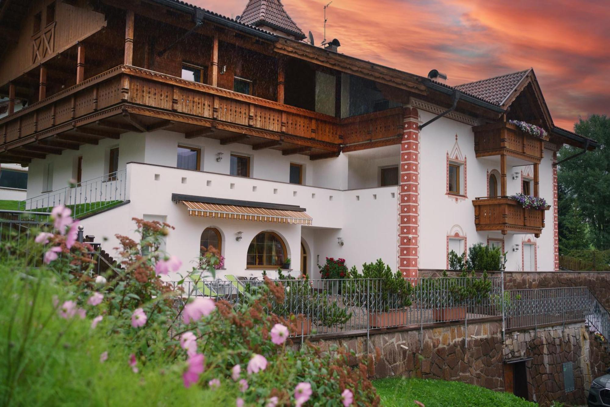 Santa Cristina Val Gardena Garni Hotel Belalp מראה חיצוני תמונה